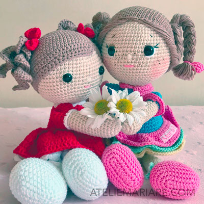 Imagem de uma Boneca MariaRê de Crochê