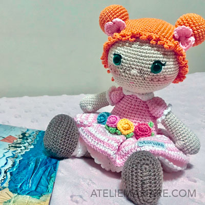Imagem de uma Boneca MariaRê de Crochê